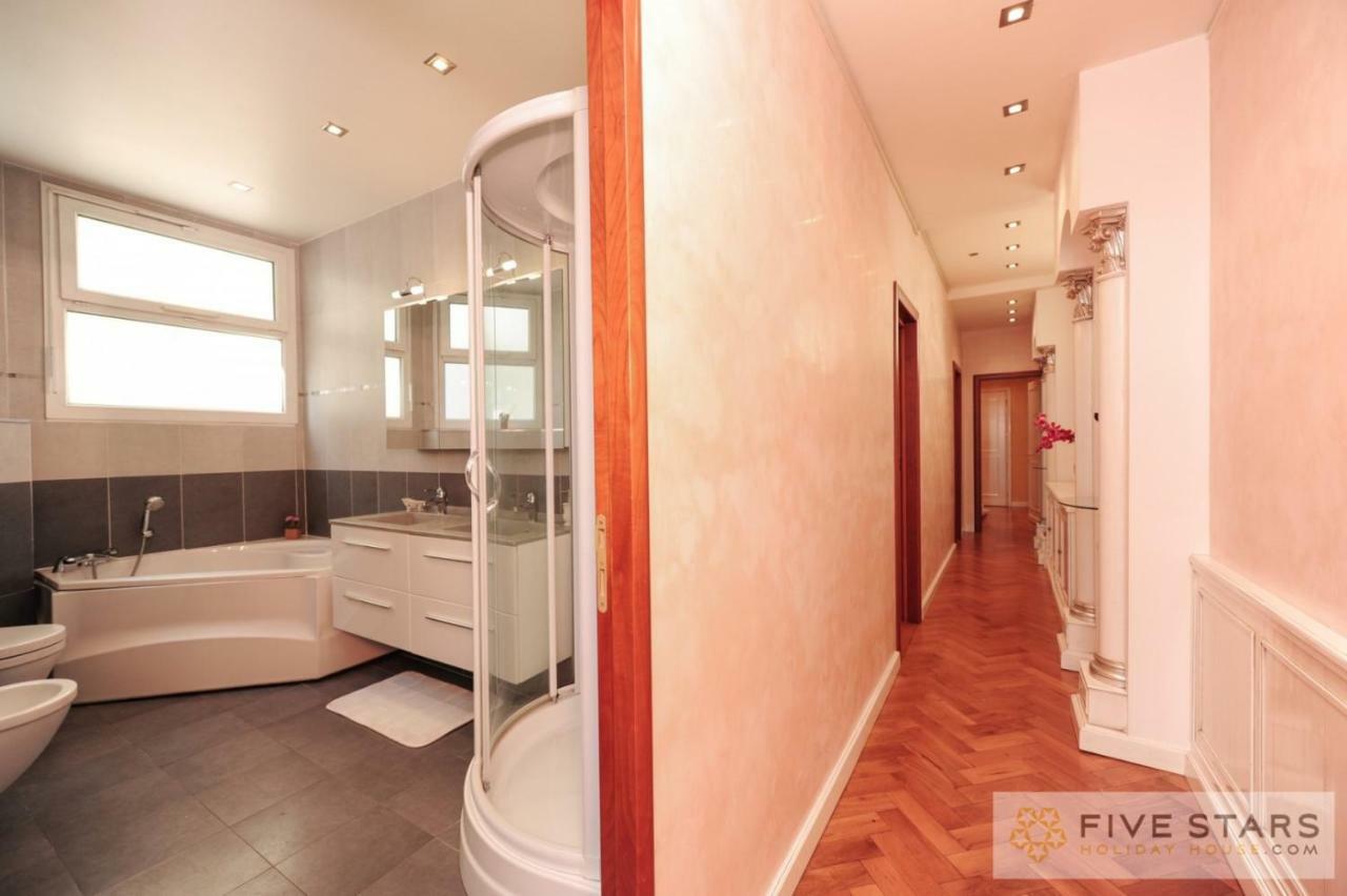 Le Majestic Promenade - Five Stars Holiday House Apartman Nizza Kültér fotó